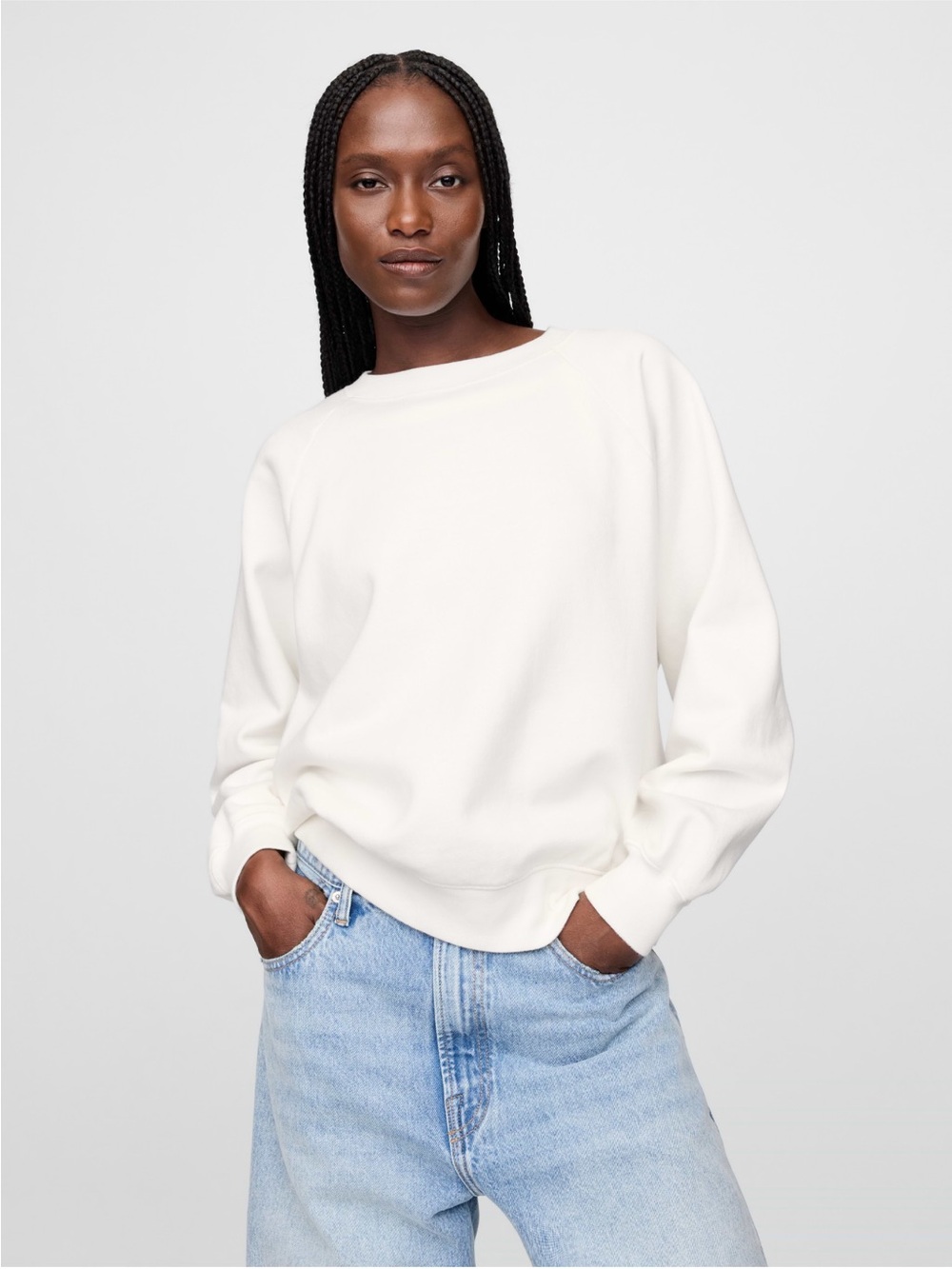 Gap Women’s VintageSoft Raglan Crewneck sweatshirt White